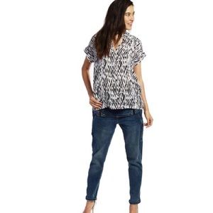 Loyal Hana Chevron Maternity / Nursing Blouse - Short Sleeve